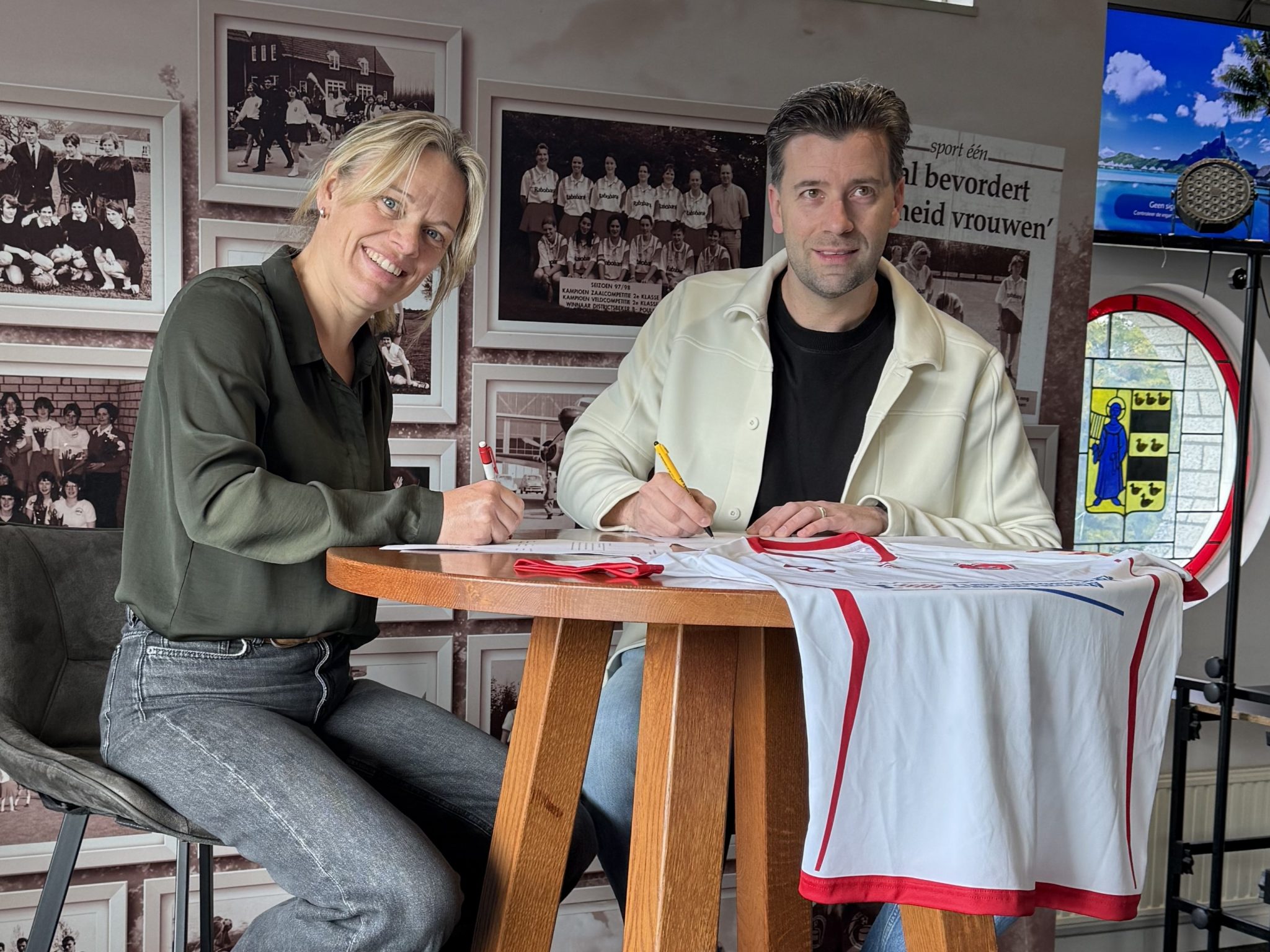 DES en Sport 2000 Boxmeer bekrachtigen samenwerking met zesjarig contract